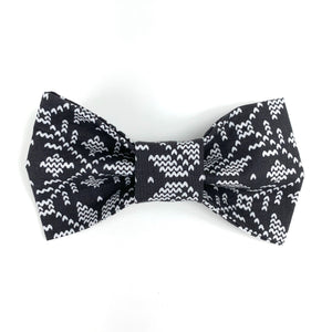 Grey Holiday Sweater Bow Tie